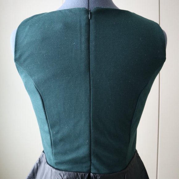 Lady Dutch Elegant Body Con Dress - Picture 5 of 8